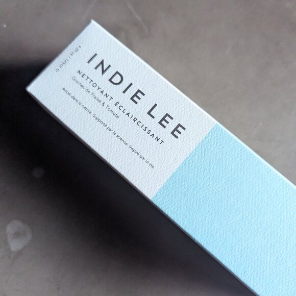 Indie Lee Brightening Cleanser - Picture 14 of 16